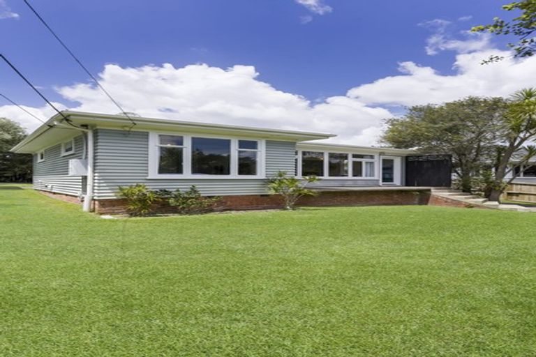 Photo of property in 2/41 Brandon Road, Glen Eden, Auckland, 0602