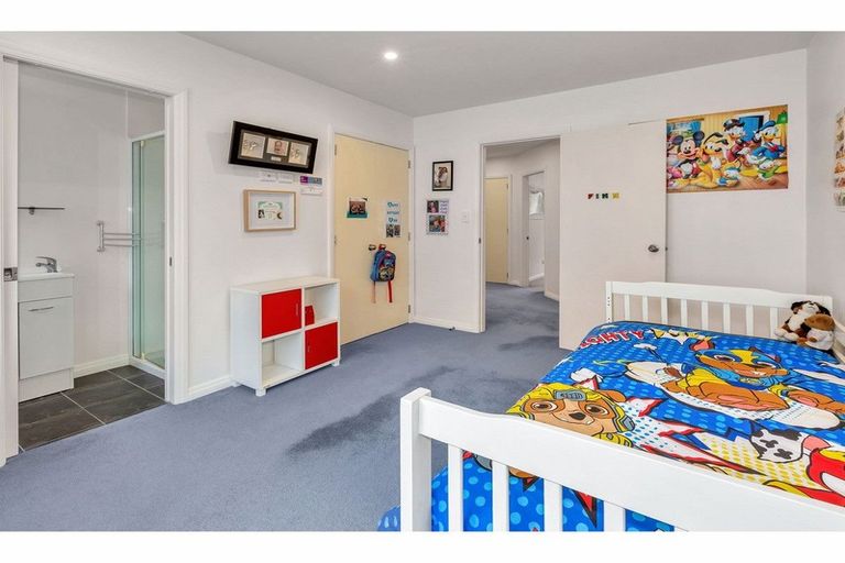 Photo of property in 27 Trinity Avenue, Epuni, Lower Hutt, 5011