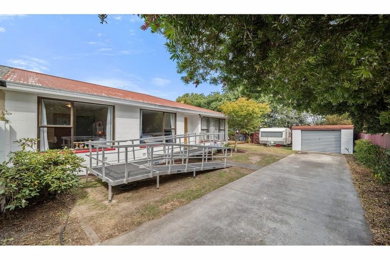 Photo of property in 2/26a Branksome Place, Parklands, Christchurch, 8083