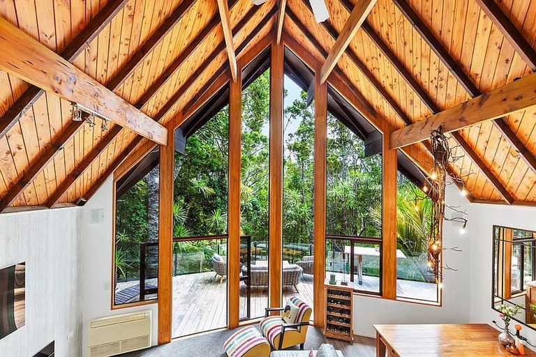 Photo of property in 93 Brick Bay Drive, Sandspit, Warkworth, 0982