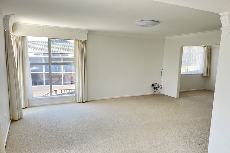 Photo of property in 27 Halberg Street, Glenfield, Auckland, 0629