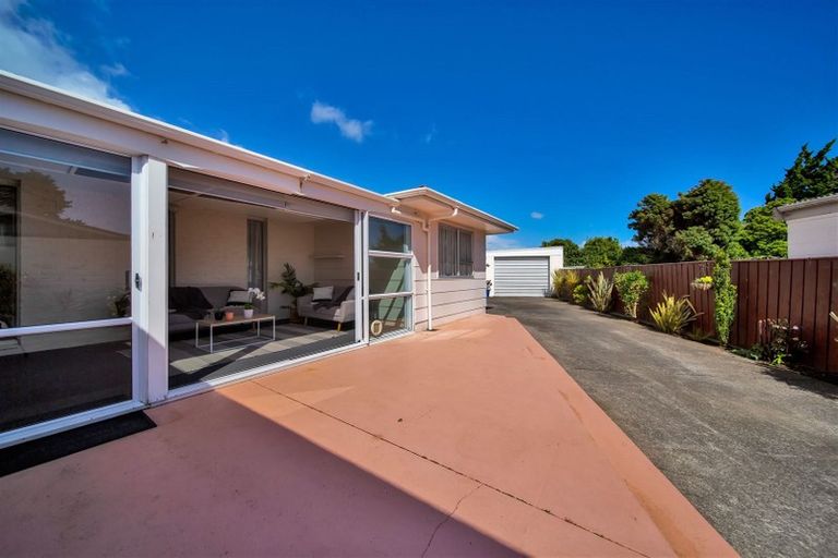 Photo of property in 12 Trimble Place, Bell Block, New Plymouth, 4312