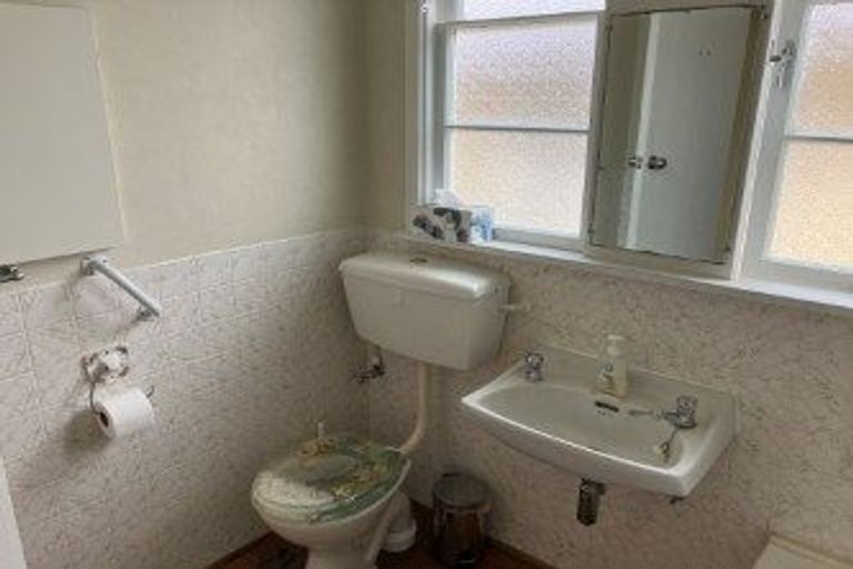 Photo of property in 1 Huia Street, Foxton Beach, Foxton, 4815