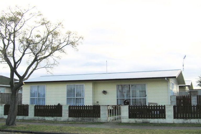 Photo of property in 21 Duckworth Crescent, Greenmeadows, Napier, 4112