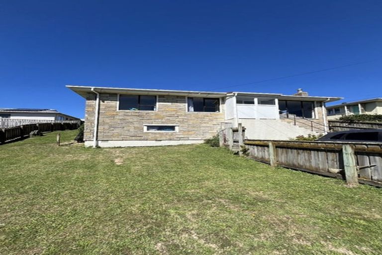 Photo of property in 52 Piko Street, Titahi Bay, Porirua, 5022