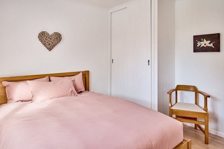 Photo of property in 122 Muri Road, Pukerua Bay, 5026