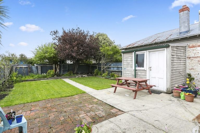 Photo of property in 25 Bathgate Street, South Dunedin, Dunedin, 9012