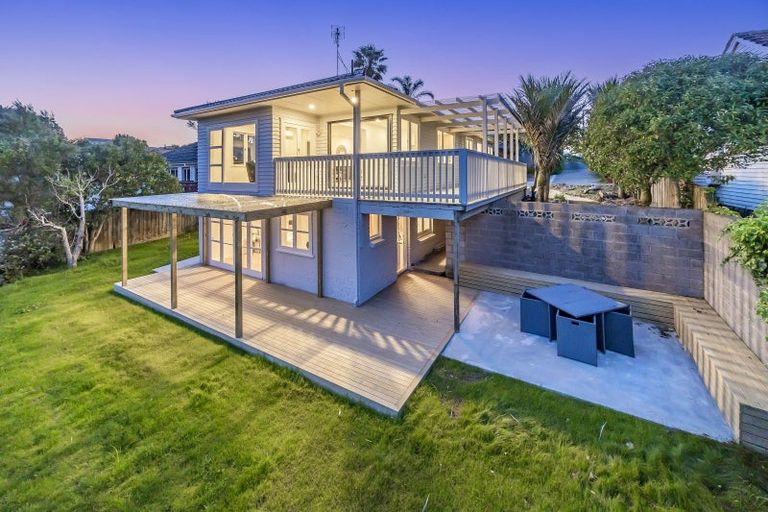 Photo of property in 255 Glenfield Road, Hillcrest, Auckland, 0627