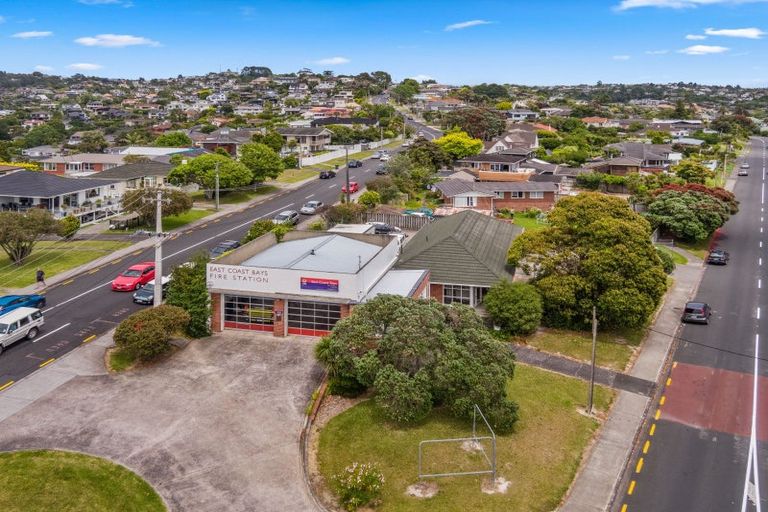 Photo of property in 19 Knights Road, Rothesay Bay, Auckland, 0630