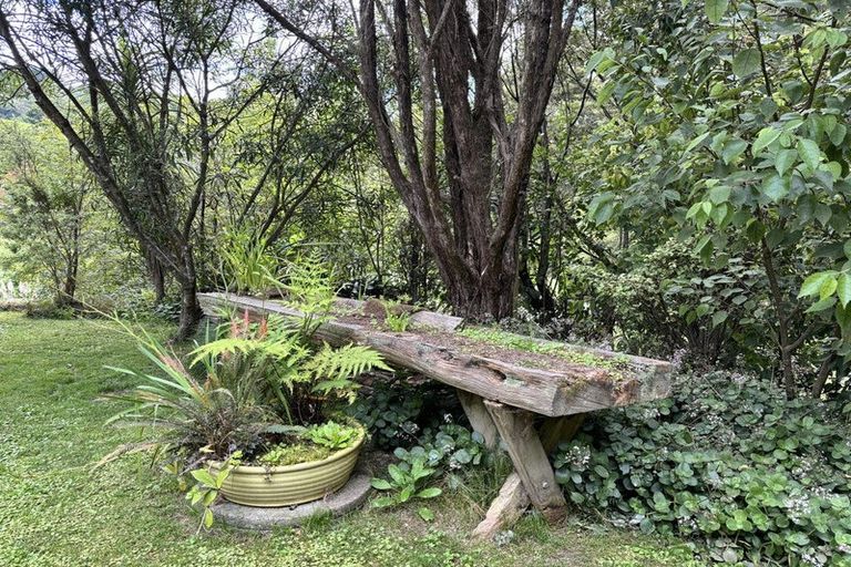 Photo of property in 64 Paparoa Station Road, Paparoa, 0571