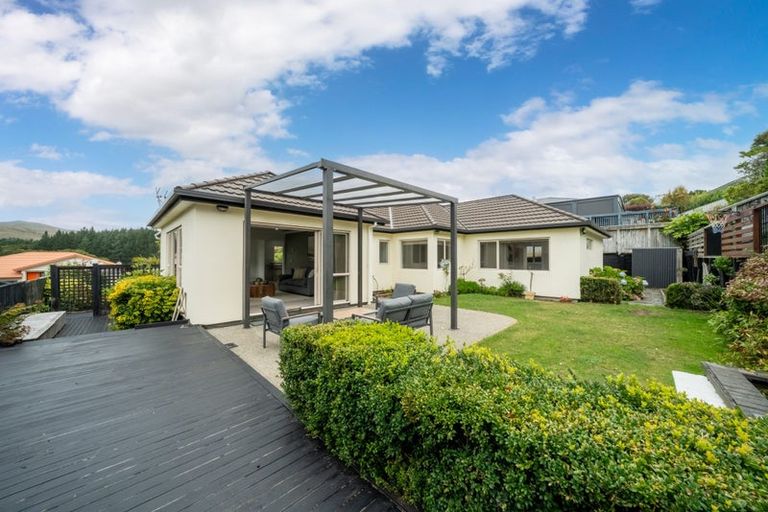 Photo of property in 50 Te Puia Drive, Aotea, Porirua, 5024