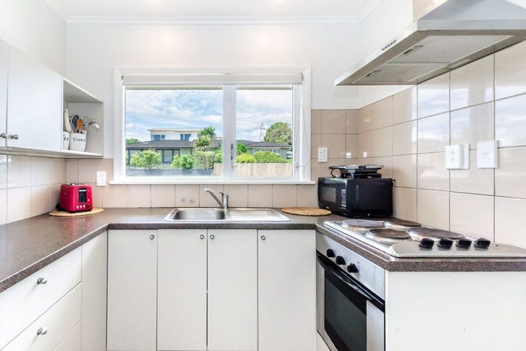 Photo of property in 1 Anthony Grove, Paraparaumu Beach, Paraparaumu, 5032