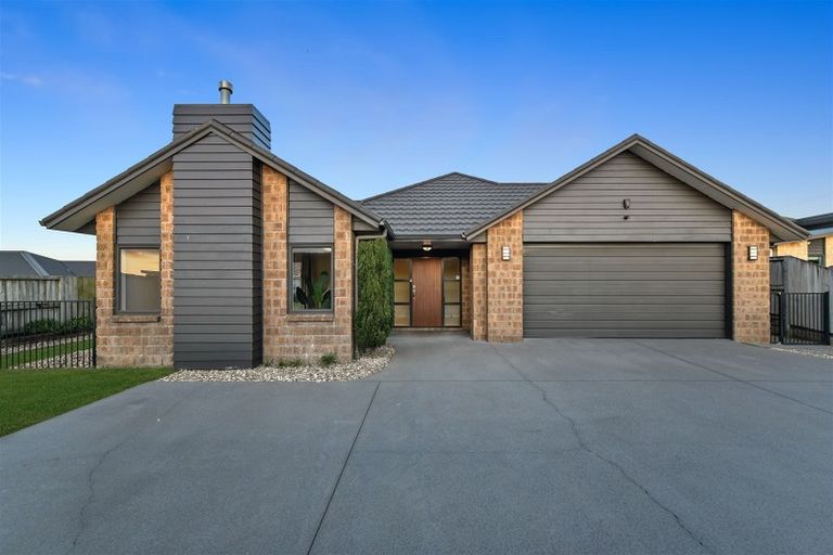 Photo of property in 7 Amberley Place, Flagstaff, Hamilton, 3210