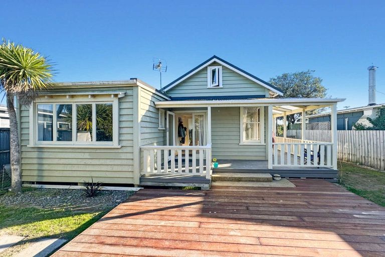 Photo of property in 209 Pine Avenue, South New Brighton, Christchurch, 8062