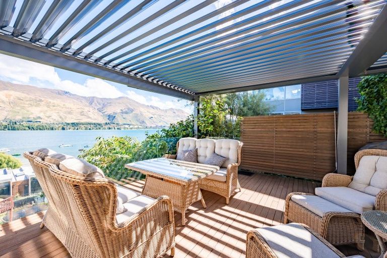 Photo of property in 32 Lismore Street, Wanaka, 9305