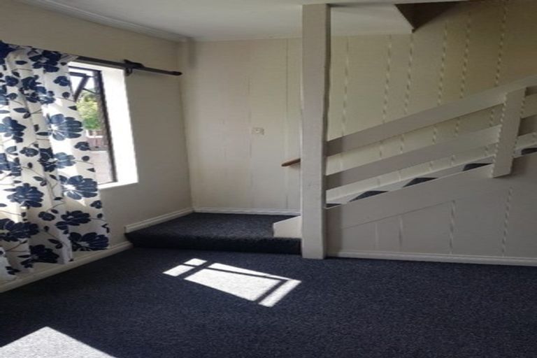 Photo of property in 100 Gibbons Street, Ebdentown, Upper Hutt, 5018