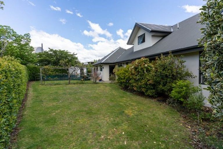 Photo of property in 4 Baker Grove, Wanaka, 9305