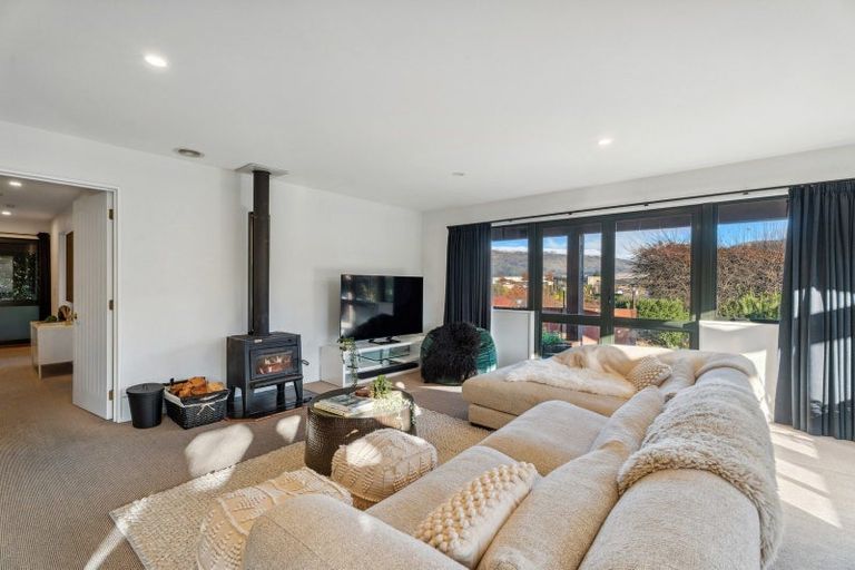 Photo of property in 5 Trevathan Lane, Wanaka, 9305