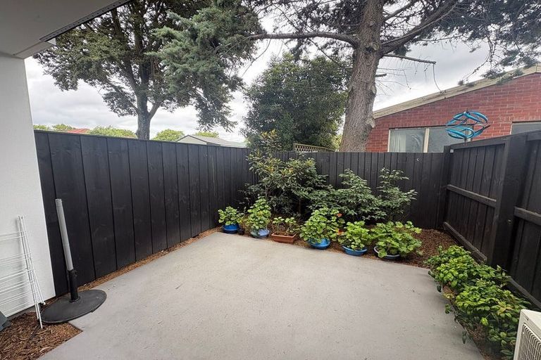 Photo of property in 5/10 New Brighton Road, Shirley, Christchurch, 8061