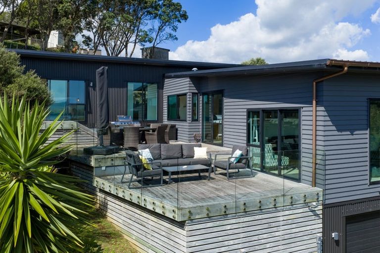 Photo of property in 36 Robertson Street, Raglan, 3225