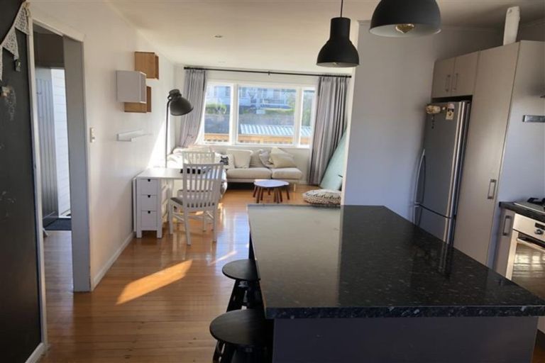 Photo of property in 140 Ennis Avenue, Pakuranga Heights, Auckland, 2010