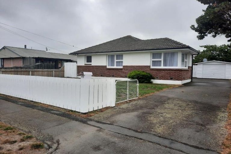 Photo of property in 11 Yarmouth Street, Aranui, Christchurch, 8061