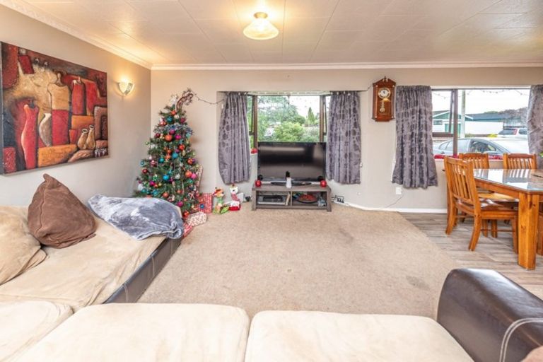 Photo of property in 10 Saunders Place, Gonville, Whanganui, 4501