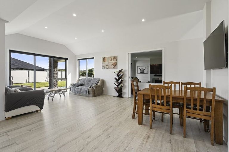 Photo of property in 51 Baxter Michael Crescent, Cambridge, 3434