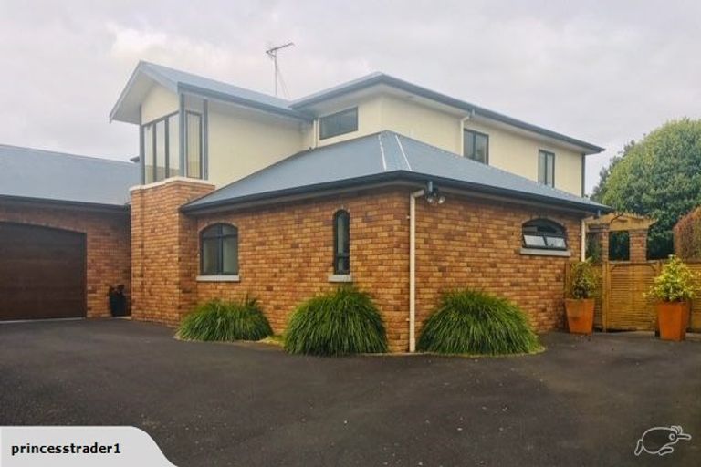 Photo of property in 9 Dallinger Street, St Andrews, Hamilton, 3200