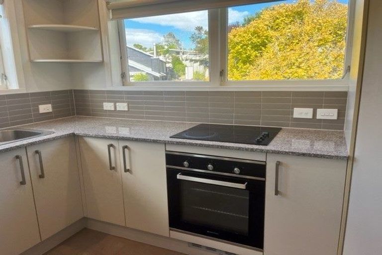 Photo of property in 7 Seymour Road, Mellons Bay, Auckland, 2014