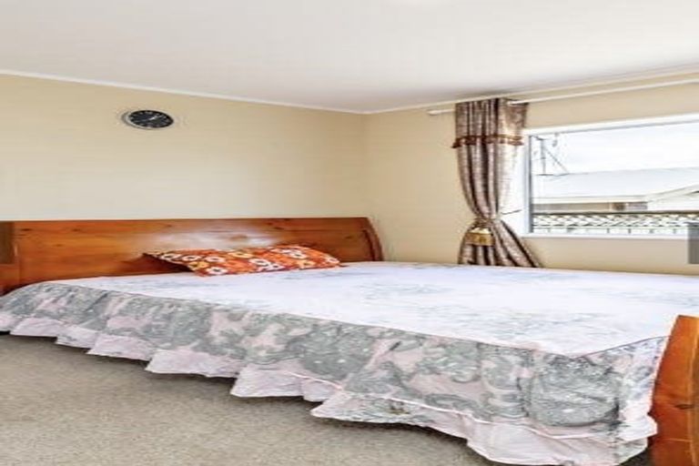 Photo of property in 147 Millhouse Drive, Golflands, Auckland, 2013