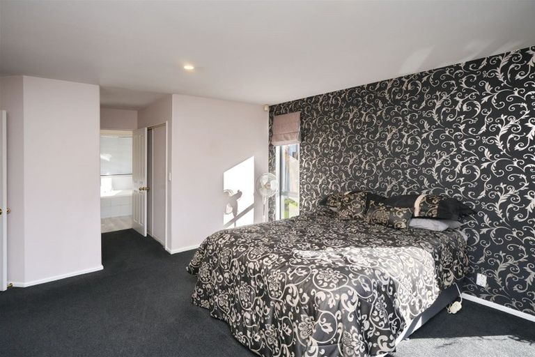 Photo of property in 2 The Stables, Woodend, 7610