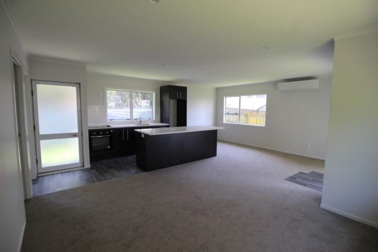 Photo of property in 2 Frank Hewitt Street, Pukekohe, 2120