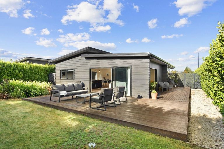 Photo of property in 45 Burgundy Drive, Martinborough, 5711