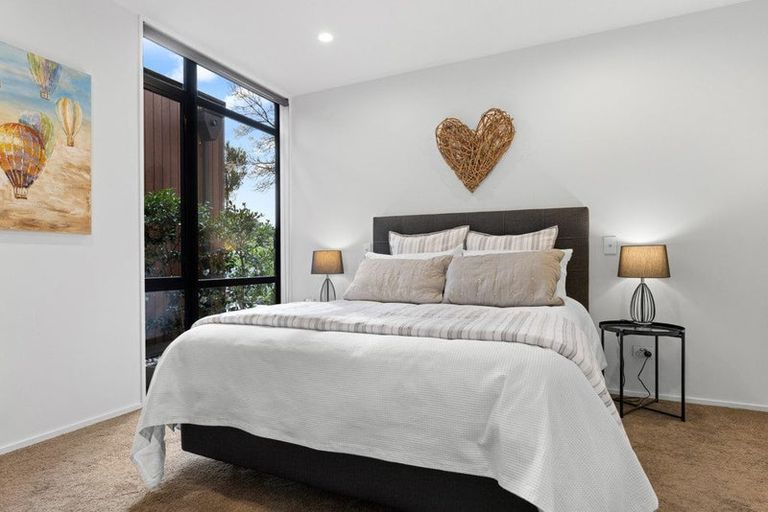 Photo of property in 44 Gleneagles Terrace, Ilam, Christchurch, 8053