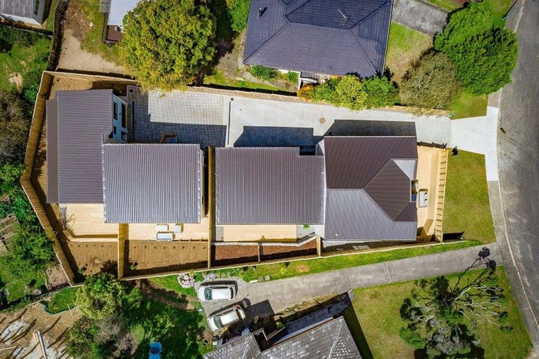 Photo of property in 7c Kerria Place, Sunnynook, Auckland, 0620