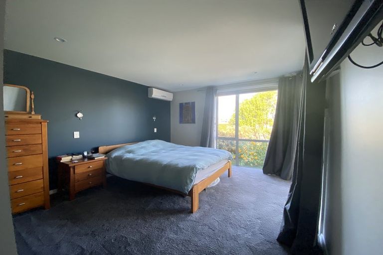 Photo of property in 41 Yeovil Road, Te Atatu Peninsula, Auckland, 0610