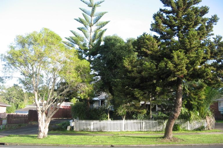 Photo of property in 105 Gossamer Drive, Pakuranga Heights, Auckland, 2010