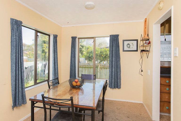 Photo of property in 21 Haldane Street, Elgin, Gisborne, 4010