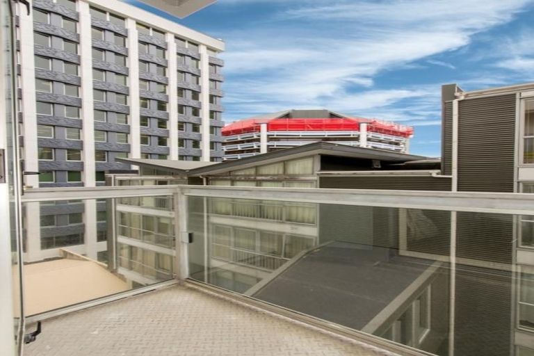 Photo of property in Terrace Heights Apartments, 5f/163 The Terrace, Wellington Central, Wellington, 6011