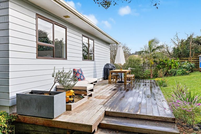 Photo of property in 163 Mahurangi East Road, Snells Beach, 0920