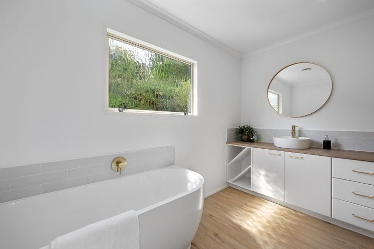 Photo of property in 110 Stapleford Crescent, Browns Bay, Auckland, 0630