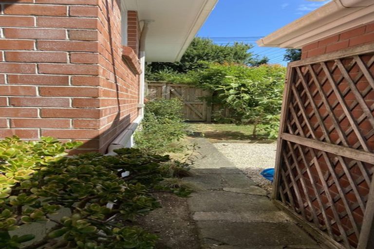 Photo of property in 1/43 Tramway Road, Beach Haven, Auckland, 0626