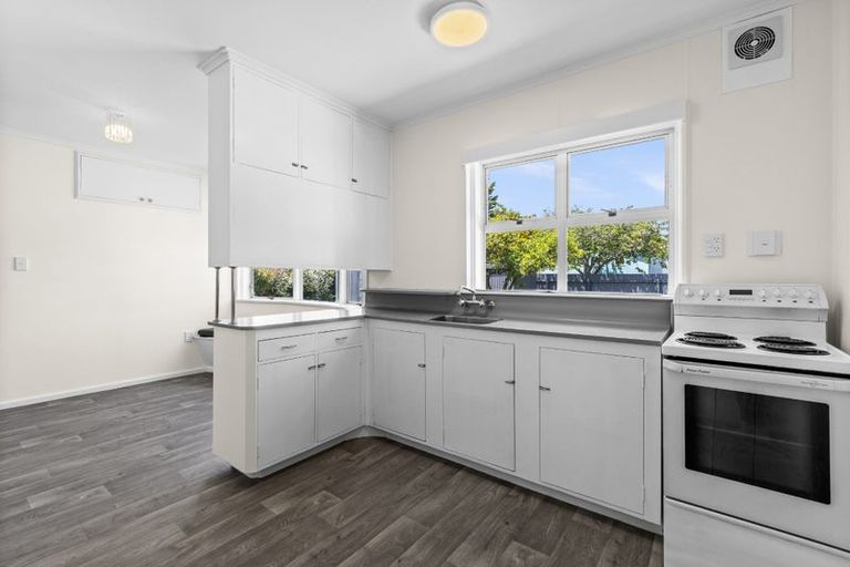 Photo of property in 4 Murphy Road, Taradale, Napier, 4112