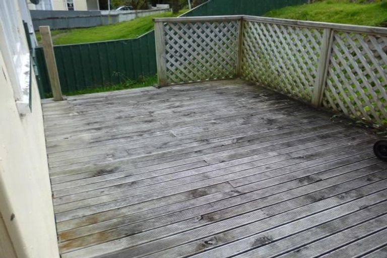 Photo of property in 90 Kowhai Street, Naenae, Lower Hutt, 5011