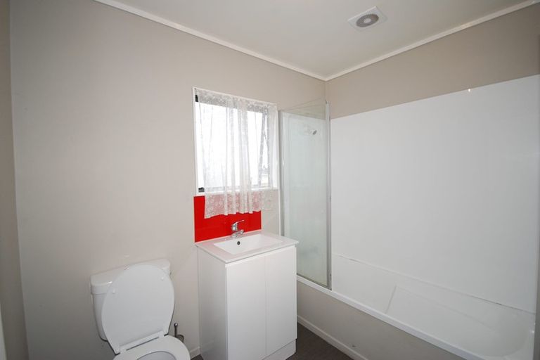 Photo of property in 2/164 Finlayson Avenue, Clendon Park, Auckland, 2103