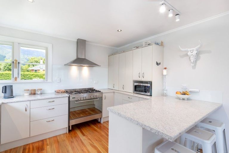 Photo of property in 2 Maclaren Street, Maymorn, Upper Hutt, 5018