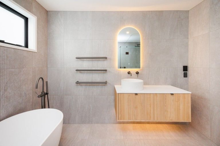 Photo of property in 38 Ashford Avenue, Hokowhitu, Palmerston North, 4410