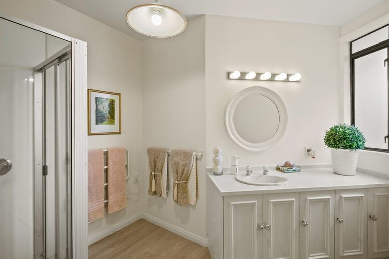 Photo of property in 38 Brooklands Road, Brooklands, New Plymouth, 4310