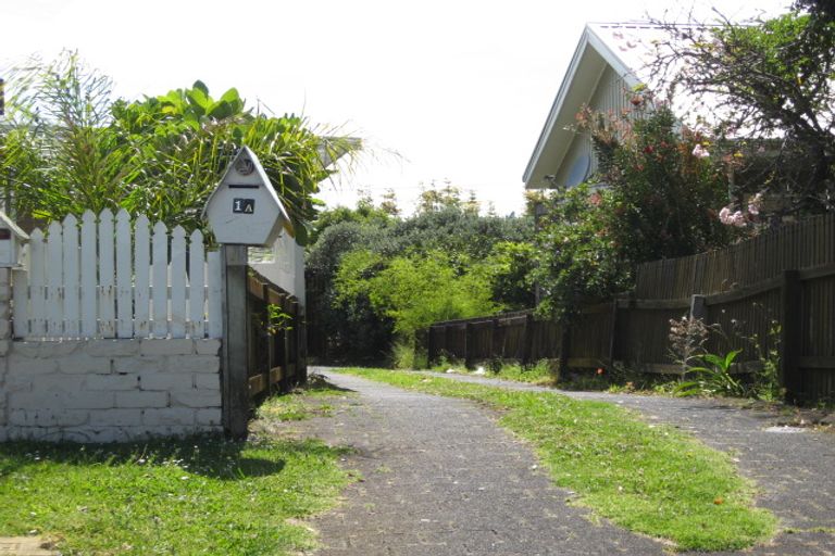 Photo of property in 1/1 Kohanga Road, Mangere Bridge, Auckland, 2022